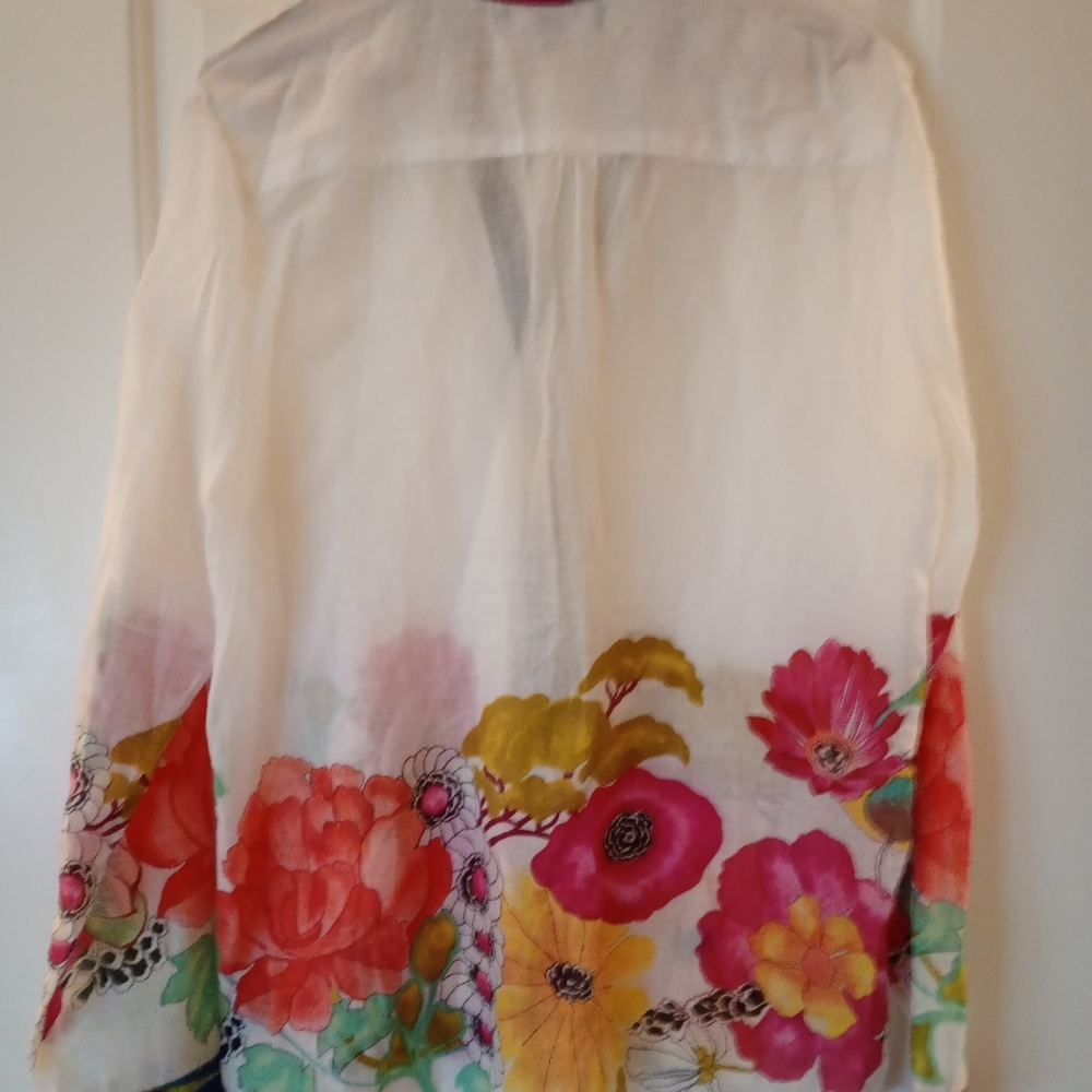 Eva Varro White Floral Button-Front Blouse - Picture 6 of 7